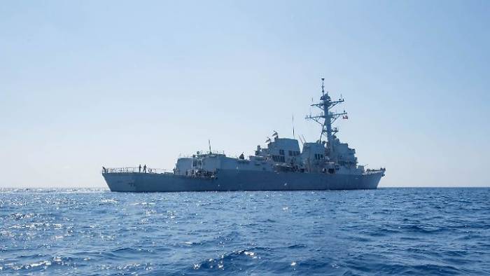 US-Kriegsschiff fährt provokantes Manöver