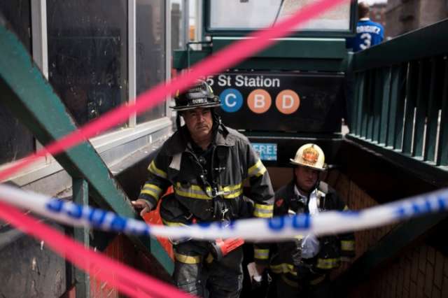 New York City subway train derails, 34 injured

