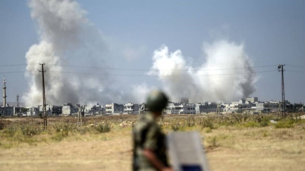 Syrie: l`artillerie turque bombarde l`EI