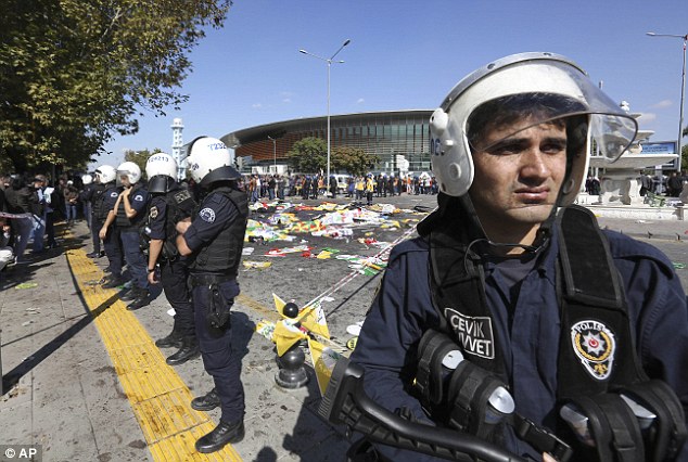 Bomb blast leaves two injured in Turkish airport