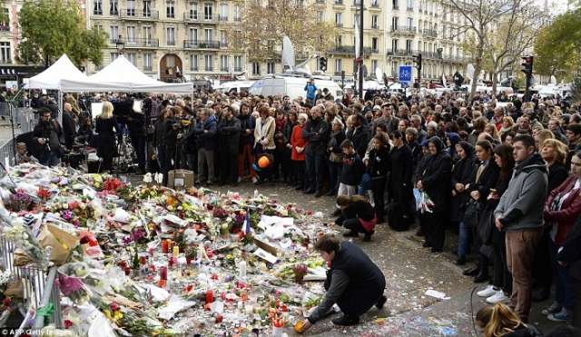 Paris attacks: vigils held across city to remember victims, one week on - VIDEO