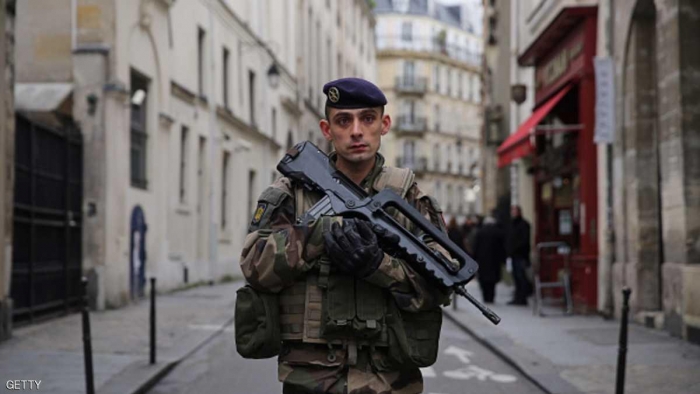 انفجار أمام ملحقية الأردن العسكرية في باريس