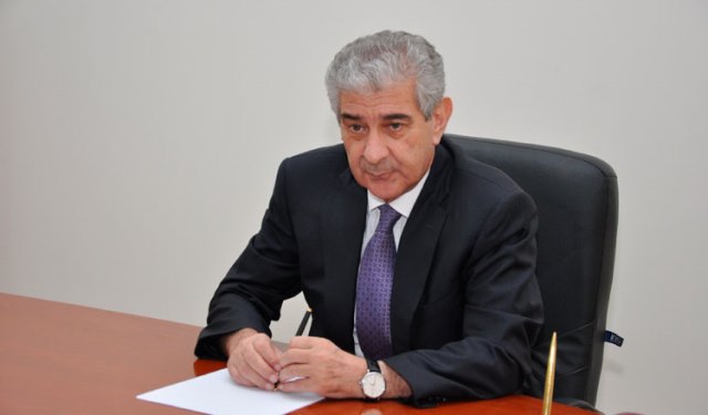 Əli Əhmədov seçkilərlə bağlı gənclərə təlimat verdi