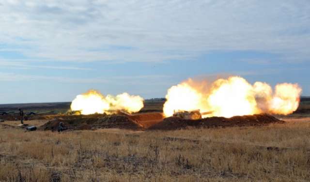 Azerbaijan Defense Ministry releases footage of live firing drills- VIDEO
