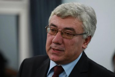 Əli Əliyev Eldar Namazovu debata çağırdı