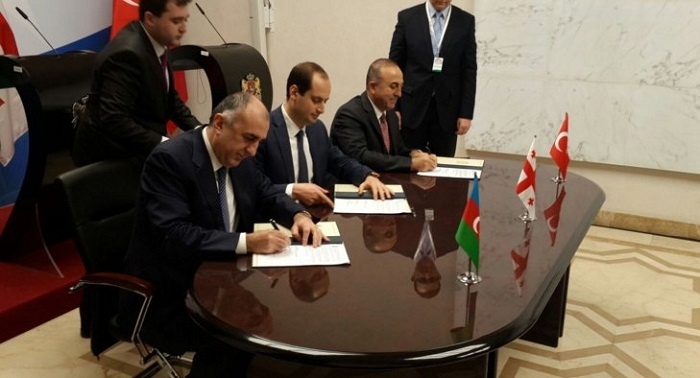 Azerbaijani, Turkish, Georgian FMs sign joint statement