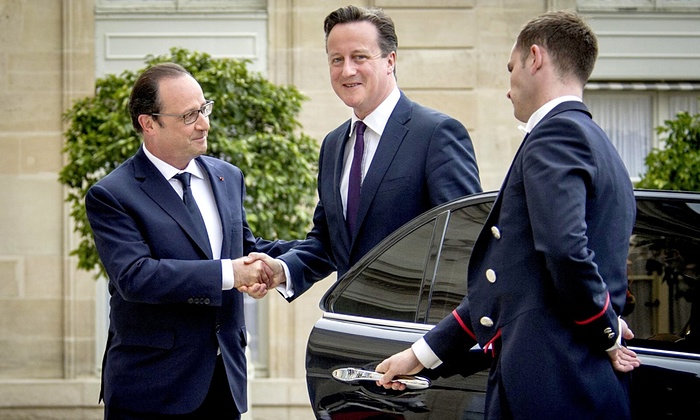  David Cameron est en visite à Paris pour discuter de la stratégie contre-terrorisme avec Hollande