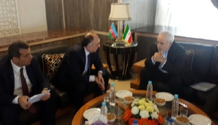 Azerbaijani FM meets Iranian counterpart