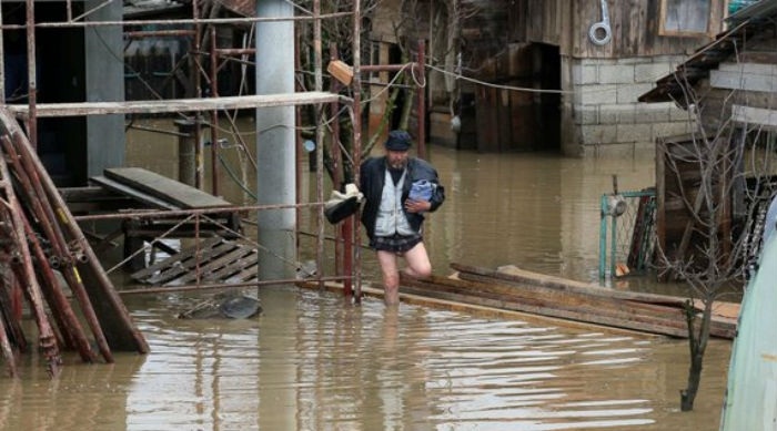 Serbia declares state of emergency over floods