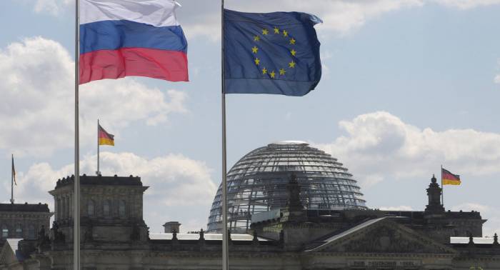 EU-Abgeordneter: Macron soll Merkel überzeugen, Sanktionen gegen Russland aufzuheben
