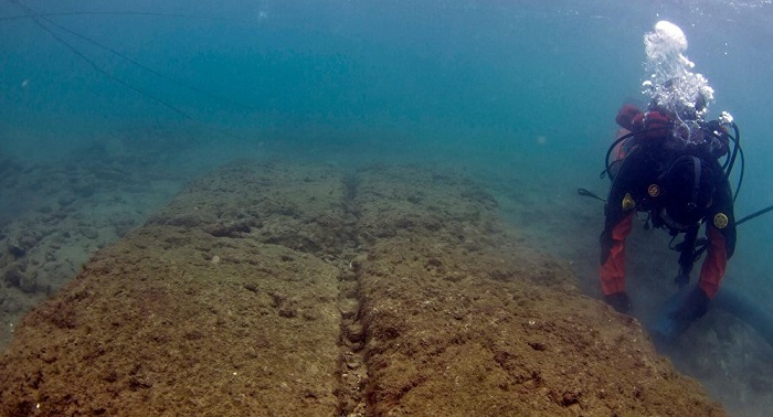 Riesige Marinebasis vor Griechenlands Küste im Meer entdeckt