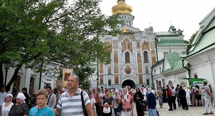 Rund 80.000 orthodoxe Pilger finden sich zur feierlichen Messe in Kiew ein