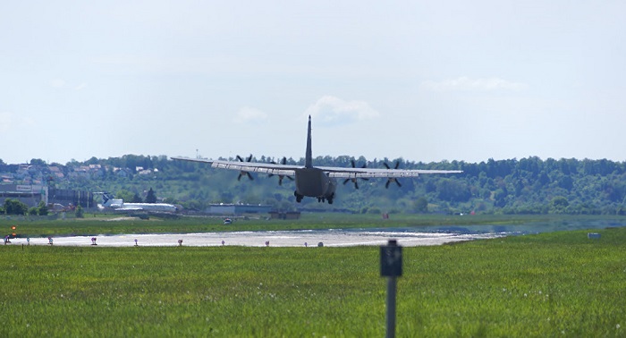 Stuttgart: Boeing kommt von Landebahn ab