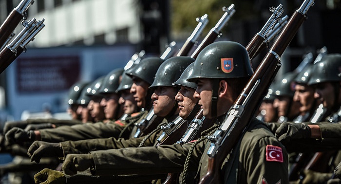 Türkische Armee füllt Personallücken auf: Zehntausende neue Soldaten gesucht