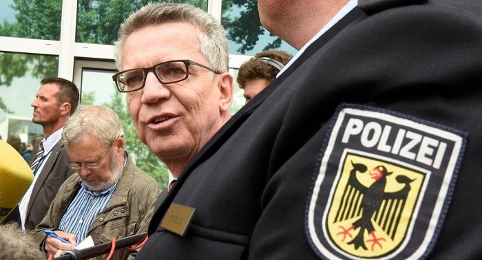 Terrorgefahr: De Maizière will straffällige Ausländer schneller abschieben