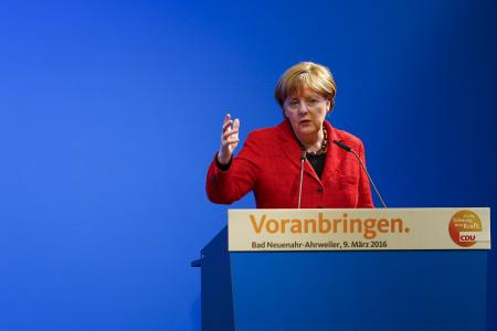 Merkel: Fermer la route des Balkans aux migrant "ne résout pas le problème"