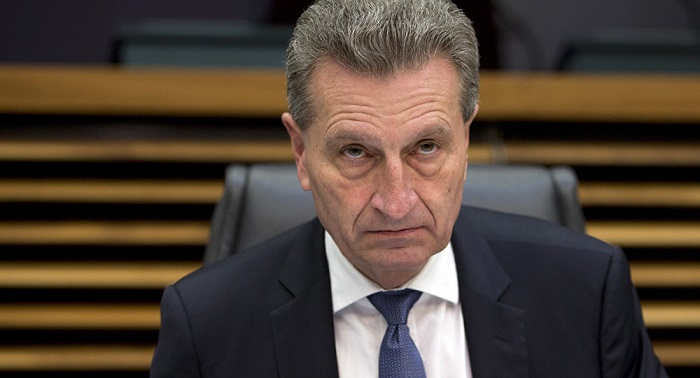 Viertel der Deutschen stehen im digitalen Abseits – Oettinger geht dagegen an