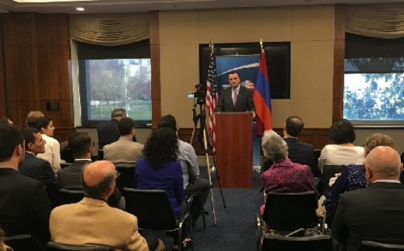 Le représentant permanent du régime séparatiste dans le Haut Karabakh a prononcé un discours sur le Haut Karabakh au Congrès américain