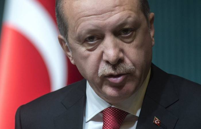 „Gewöhnt man sich dran“ – AKP-Vize über Erdogans umstrittenen Beschluss