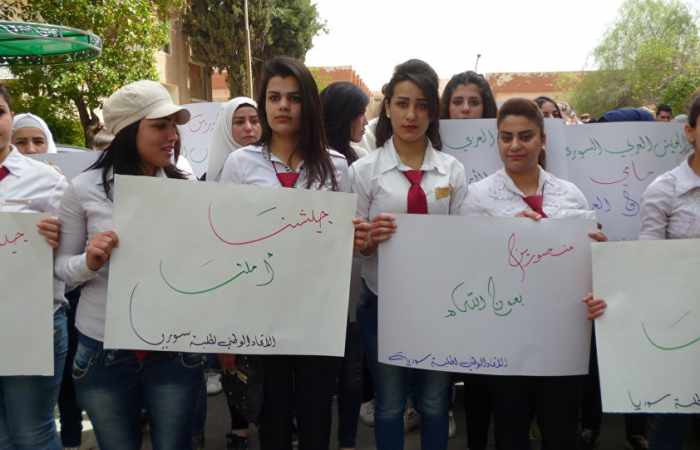 Protest syrischer Studenten - Wo war UN-Reaktion auf Anschläge gegen uns? - VIDEO