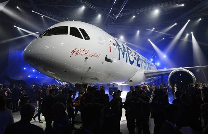 Zittern vor Erstflug von Russlands neuem Zivil-Jet: Erfüllen sich die Erwartungen?