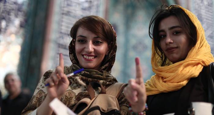 Richtungswahl in Iran: Zwischen Reform und Isolation