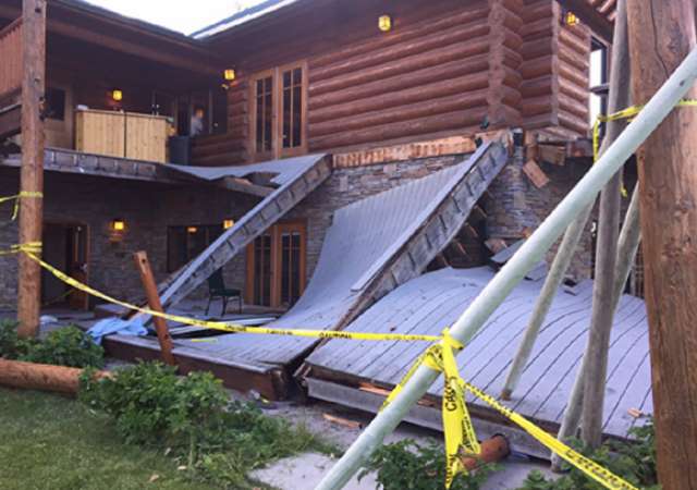 Trauerfeier in USA endet mit Einsturz eines Hauses