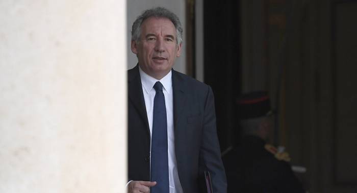 Frankreich: Justizminister Bayrou tritt zurück