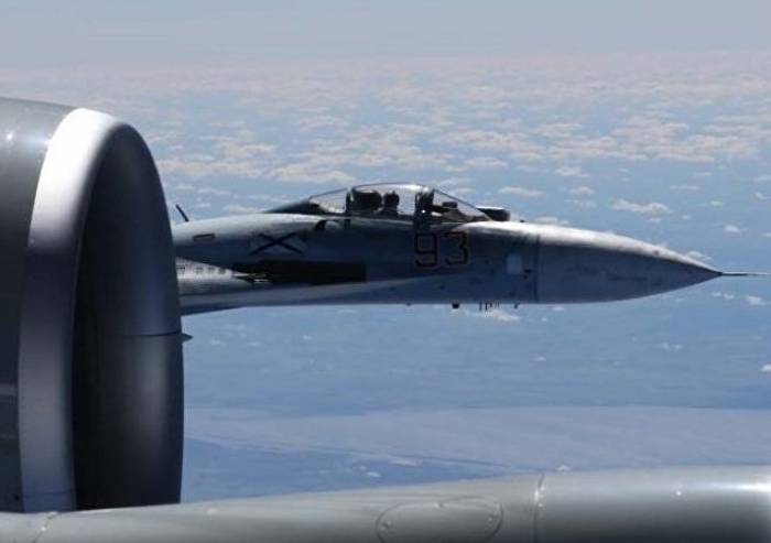 USA zeigen Fotos von Abfang ihres Flugzeugs durch russischen Jet