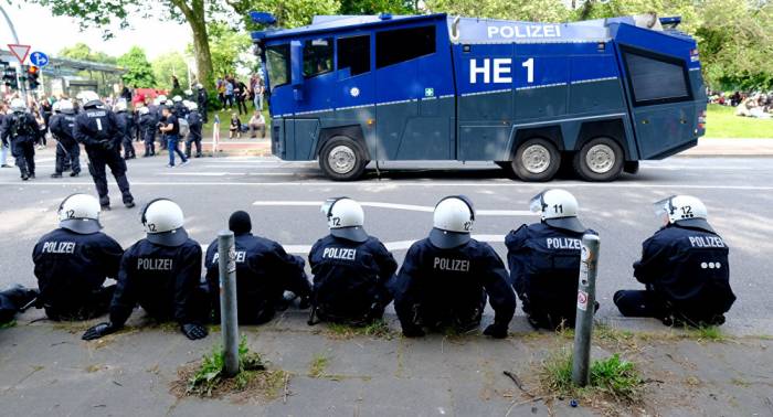 Nach G20-Einsatz: Polizisten enden wie Obdachlose auf nacktem Boden