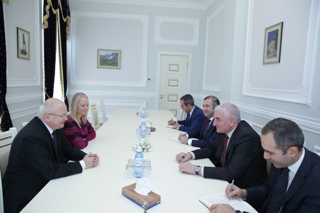 Azerbaijani chief electoral officer meets Lithuanian delegation