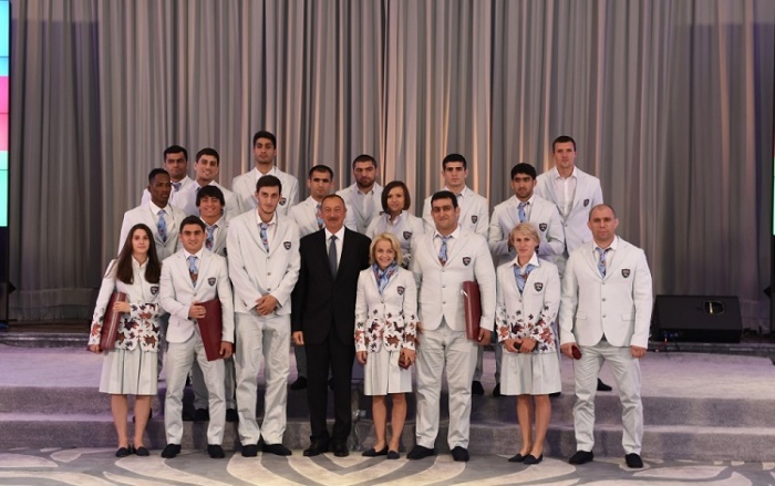 President Ilham Aliyev met with athletes who competed in 31st Summer Olympic Games