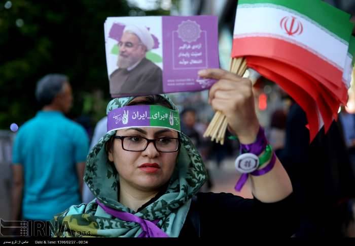Les Iraniens élisent leur président: Rohani et Khamenei voté