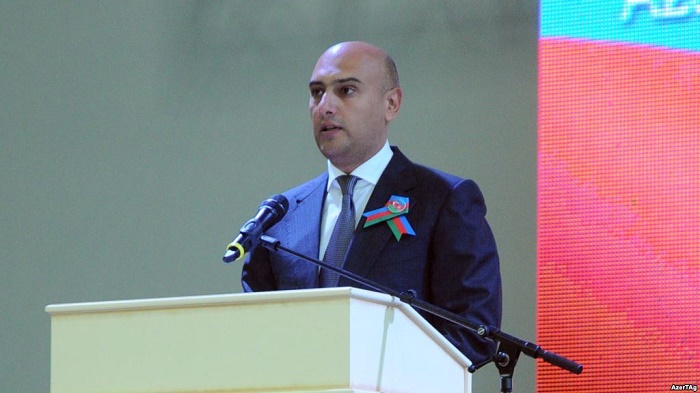 Bayraq Meydanın sabiq rəisi azadlıqda - FOTO