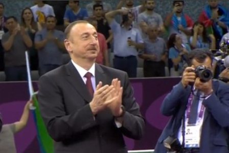 İlham Əliyev Teymura qızıl medal verdi