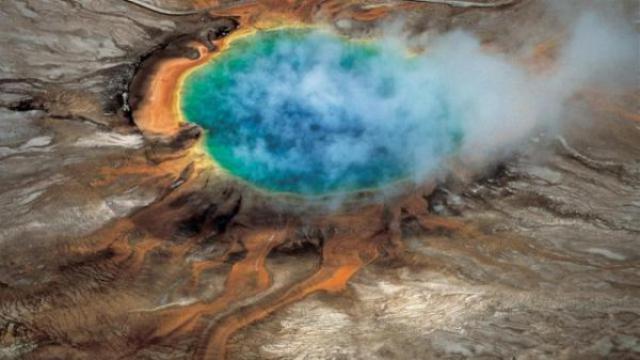 Yellowstone. Un homme tombe dans une source acide et se dissout