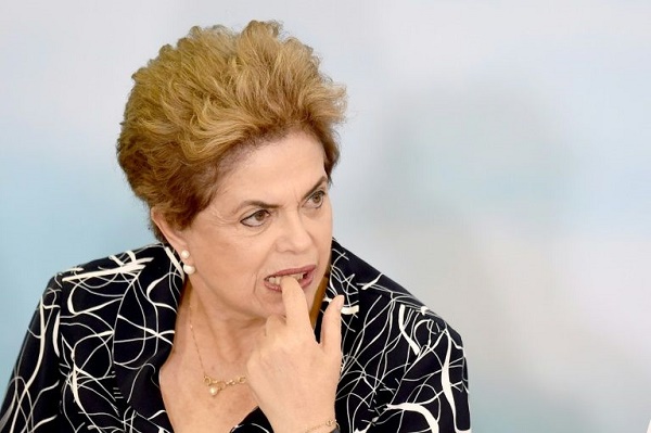 Brésil: la présidente Dilma Rousseff vers la sortie