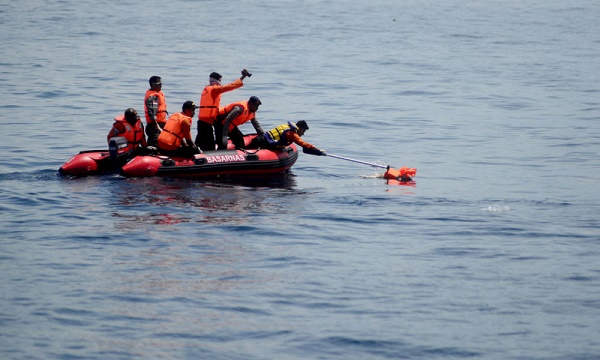 Malaisie: huit morts et 20 disparus dans le naufrage d`un bateau