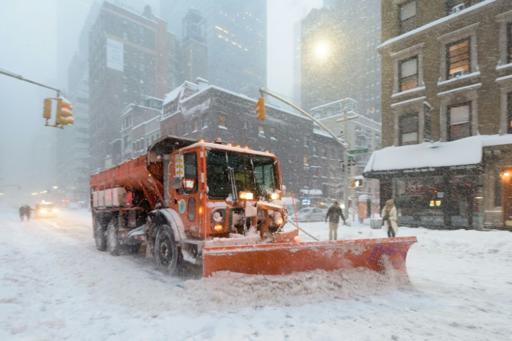 Etats-Unis: retour progressif à la normale après la tempête qui a fait 25 morts