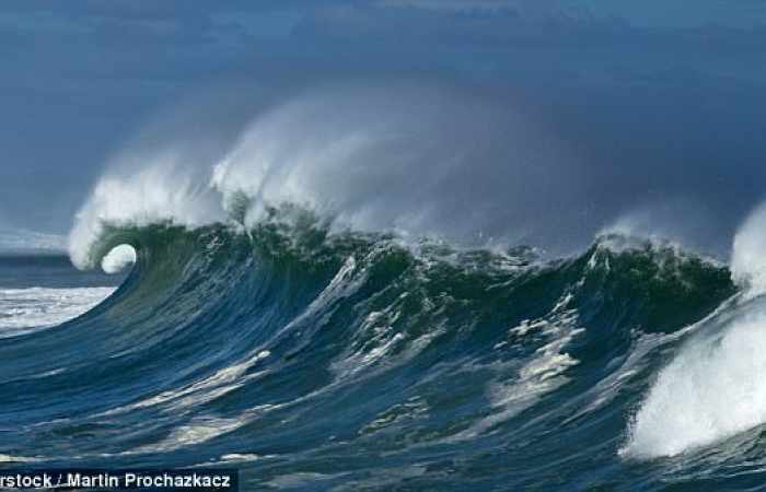 Experts warn a devastating tsunami could kill thousands 
