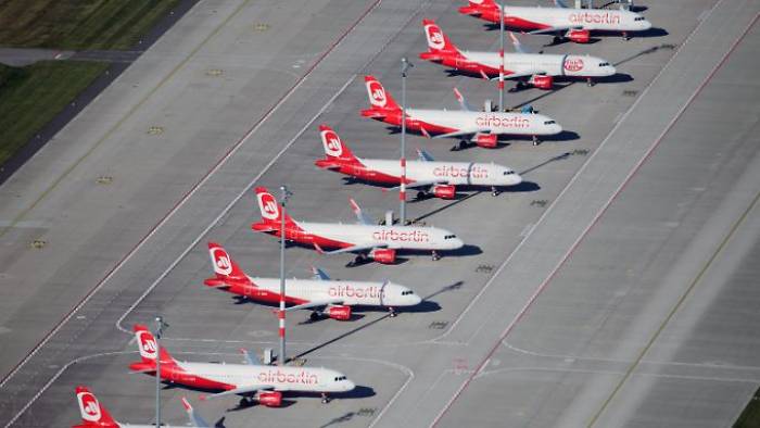 Air Berlin stellt Hunderte Mitarbeiter frei