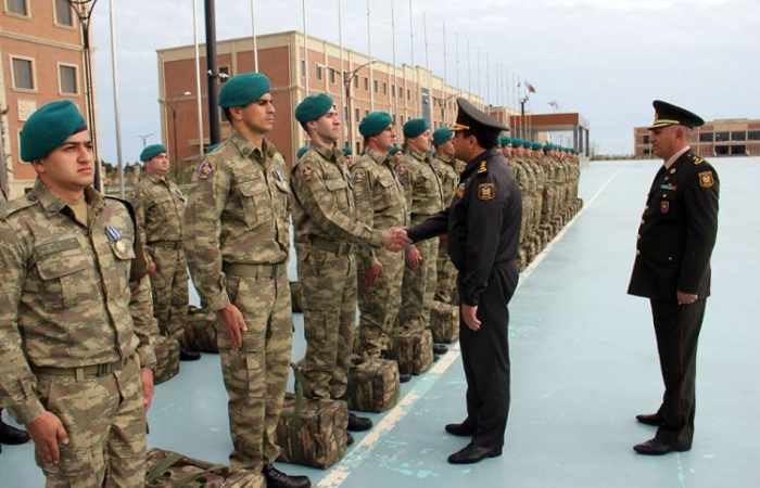 Un groupe de casques bleus azerbaïdjanais regagne le pays