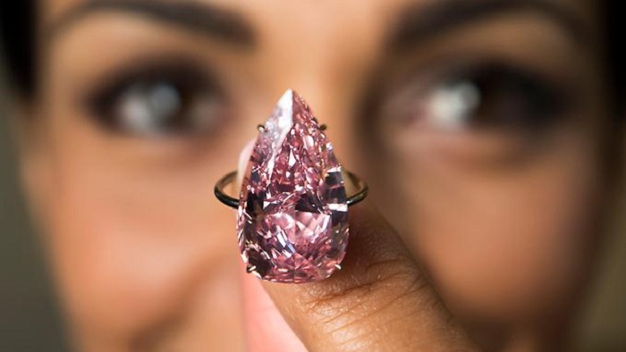 Sotheby`s versteigert Super-Diamanten