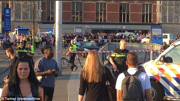 Car ploughs into pedestrians outside Amsterdam Centraal train station -UPDATED 