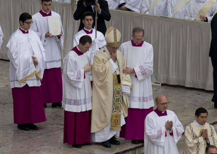Mercy trumps moralizing as he opens Vatican Holy Door - Pope