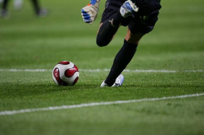 Football : 11 blessés dans un stade de Koweït City après la chute d'une barrière