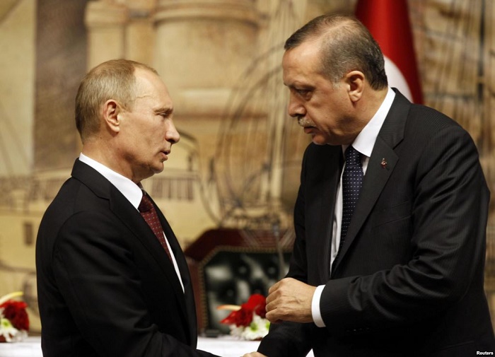 Syria conflict: Russia accuses Erdogan of trading oil with IS