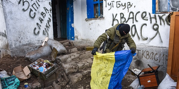 Ukraine: les rebelles libèrent deux prisonnières après l`intervention de Savtchenko