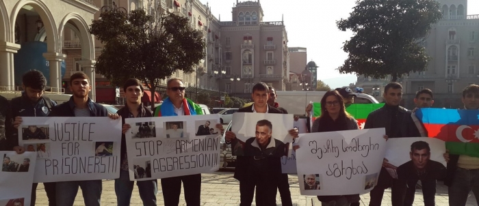 Azerbaijanis stage rally outside Armenian embassy in Tbilisi
