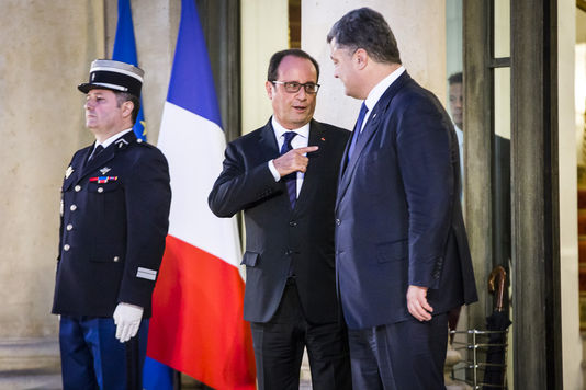 Ukraine: Hollande veut une "feuille de route"